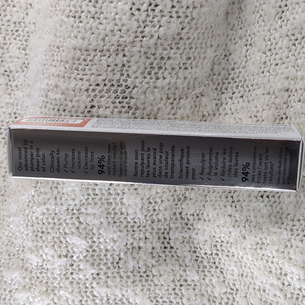 Buxom Plump Shot Sheer Tint in Plush Peach, 4ml/0.14fl oz - Picture 8 of 11